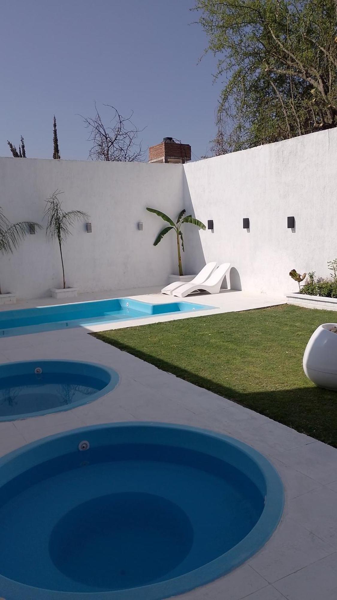 Hotel Pucara Y Rent A Car La Rioja Eksteriør billede